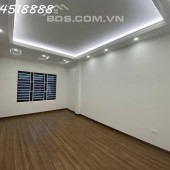 Siêu Phẩm Nghĩa Tân ô tô tránh, cách phố 5m,51,2 m 5t nhỉnh 12 tỷ. Kinh doanh đỉnh, dân cư tri thức.